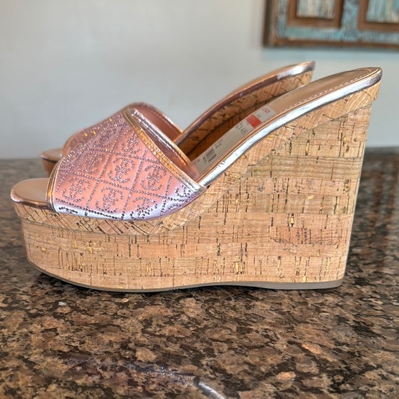 Guess Pink cork Wedge Sandals NWT - Picture 7 of 13